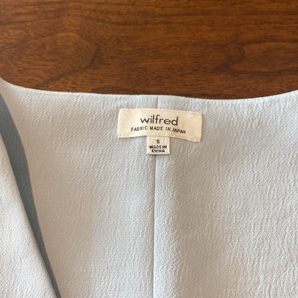 Wilfred Dauphine Top Size Small Light Blue - Picture 3 of 3